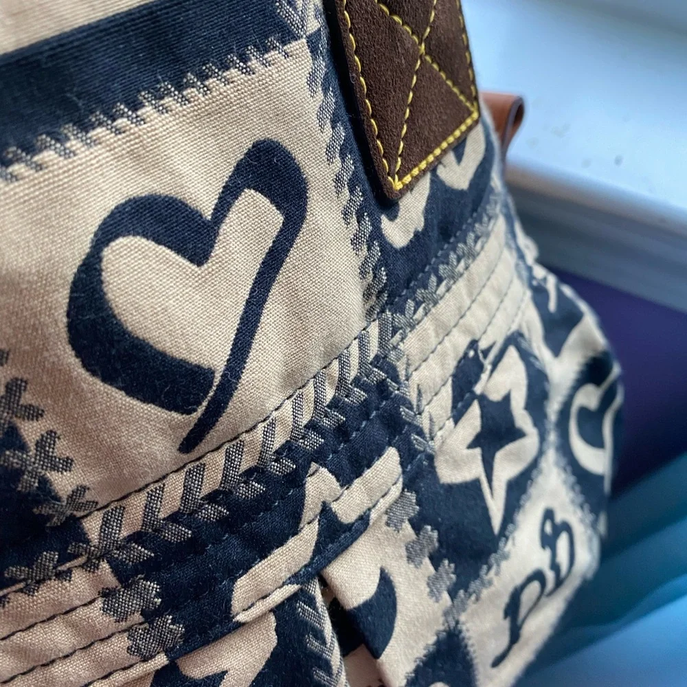 Dooney & Bourke Black and Tan Pattern Shoulder Bag - Picture 10 of 11